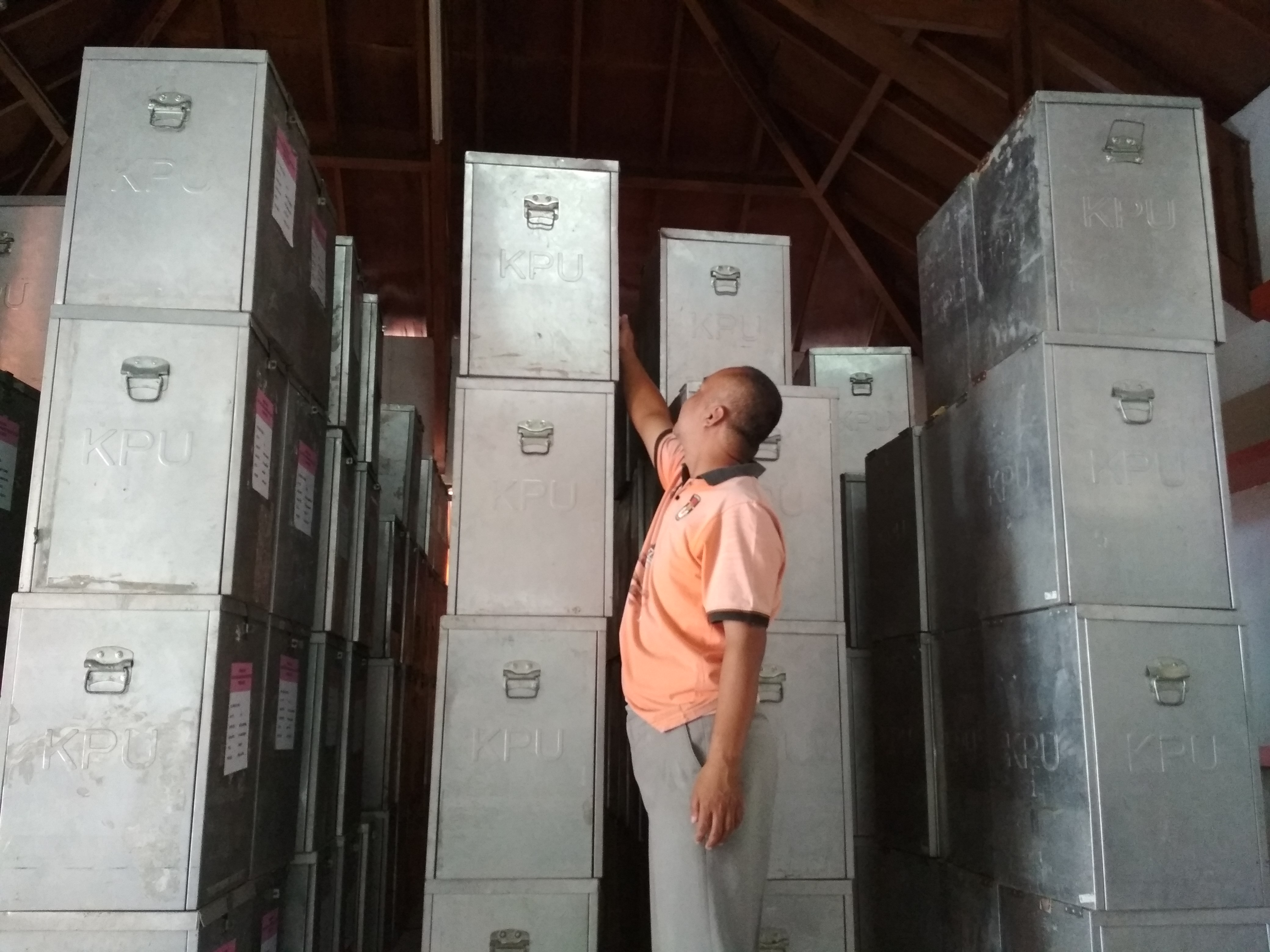 Logistik Kotak Surat Suara Siap Didistribusikan