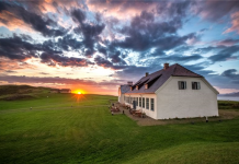 Indahnya Panorama Videy Island di Islandia