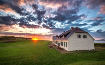 Indahnya Panorama Videy Island di Islandia