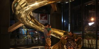 Wow, Hotel Ini Punya Fasilitas Perosotan Khusus Tamu yang Ingin ke Lantai Bawah Hotel Ini Punya Fasilitas Perosotan Khusus Tamu yang Ingin ke Lantai Bawah