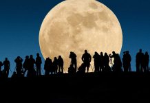 Tips Menangkap Potret Supermoon untuk Kamu yang Hobi Fotografi