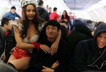 Pramugari VietJet Tampil Berbikini Tuai Kecaman Warga Vietnam