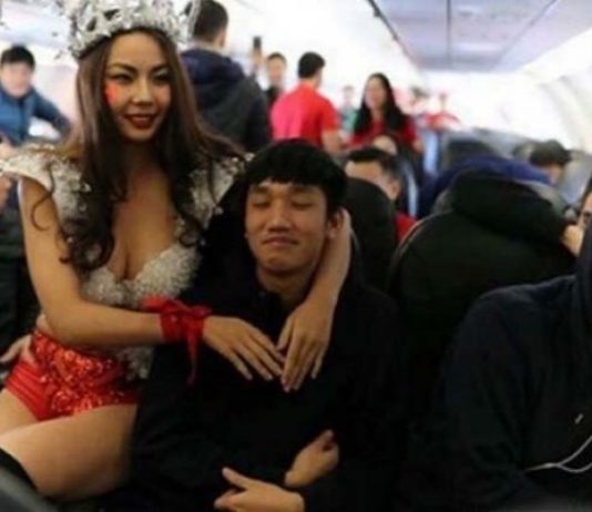 Pramugari VietJet Tampil Berbikini Tuai Kecaman Warga Vietnam