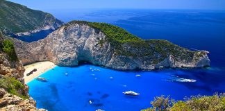 Lautan Terjernih di Dunia Berada di Pulau Zakynthos