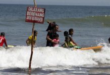 Wisatawan Pangandaran Diminta Patuhi Rambu Pantai