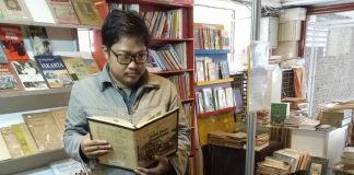 Ratusan Buku Antik Dijual Bebas di Pesta Buku Bandung Ini