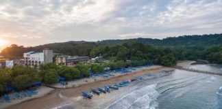 Cara Unik Horison Palma Nikmati Bersihnya Pantai Pangandaran